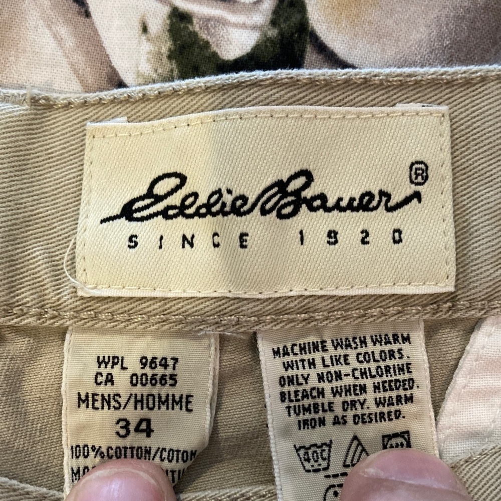Eddie Bauer Men's Khaki shorts